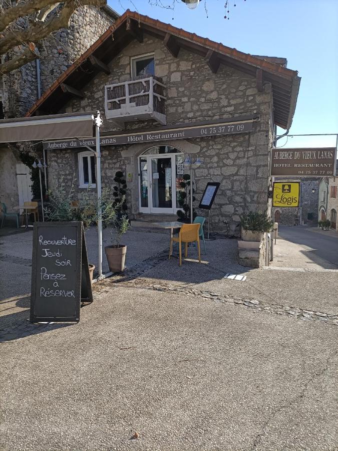 Auberge Du Vieux Lanas Logis Hotel Restaurant Esterno foto